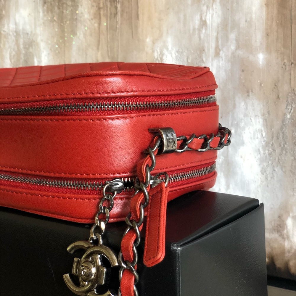 CHANEL CROSSBODY BAG - Picture 7 of 11